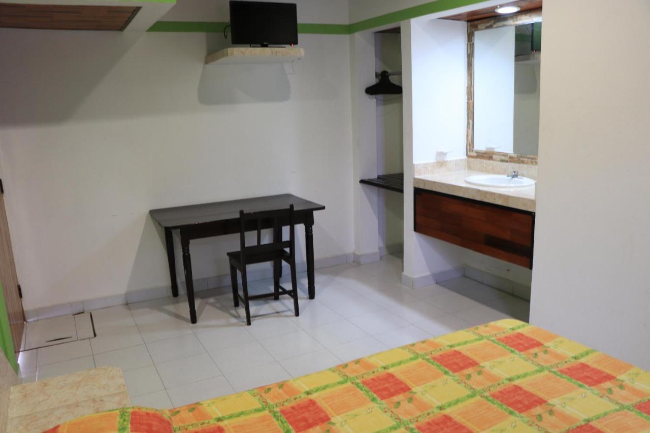 Hotel Quinta Santa Elena Palenque Extérieur photo